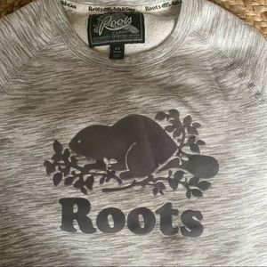 Women’s light grey Roots pullover hoodie